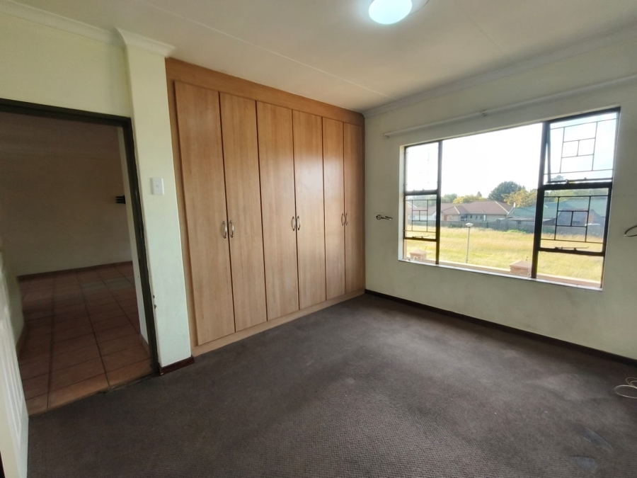 2 Bedroom Property for Sale in Vaalpark Free State